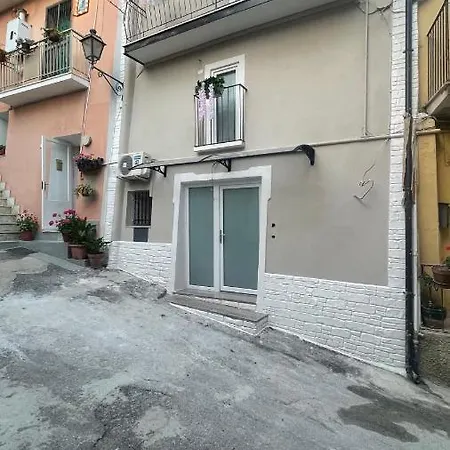 בית הארחה B&B Santa Lucia למזיה טרמה