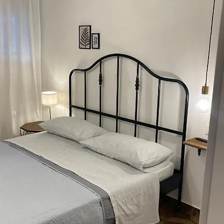 B&B Santa Lucia בית הארחה למזיה טרמה